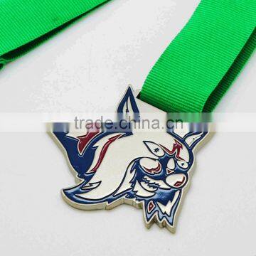 Soft enamel casting happy cartoon werewolf character lower price gold medal