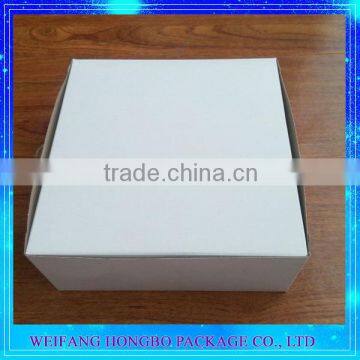 ISO Factory Lvory Board White Cake Box With Delicate Handle