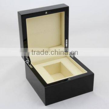 Luxury High lacquer Wooden watch box with custom Logo