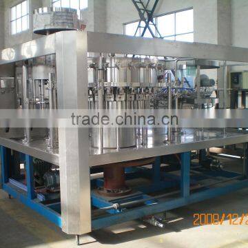 Carbonated drink filling machine
