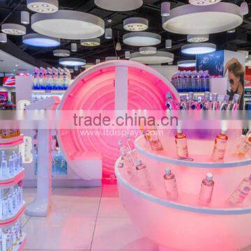 2016 Latest creative design cosmetic shelf with lights