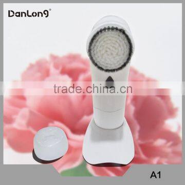 2015 new arrival portable hot selling deep cleaning facial beauty sonic facial brush machine