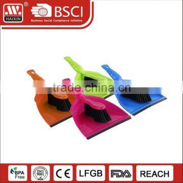 Household mni table dust cleaning easy plastic dust cleaning sets soft grip dustpan and brush set