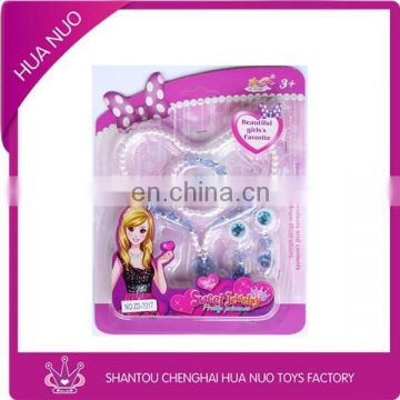 Plastic jewelry play toyset for girl diy toy set jewelry toy set for girl