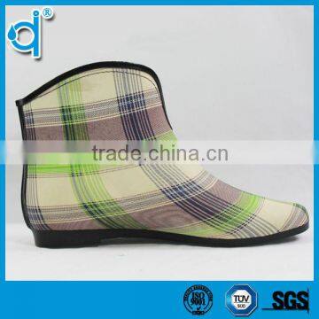 Waterproof Warming Check Printed Rubber Rain Boots Wholesale