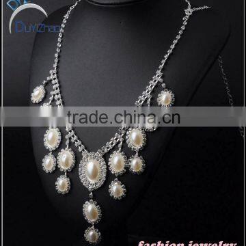 Charming jewelry set for bride decorated noble pearl