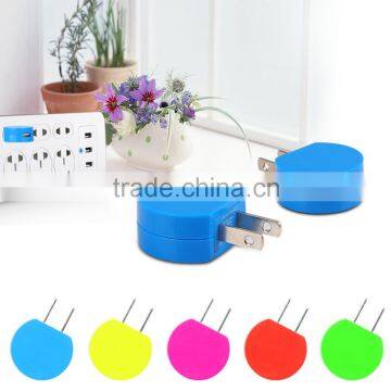 Wholesale 5V 1A Mini Universal Travel Charger for Mobile Phone photo-2