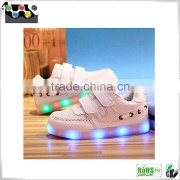 Wholesale New product colorful led running shoes with battery for children