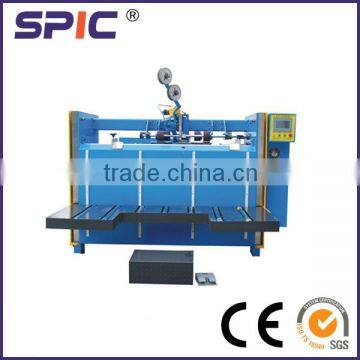 Semi automatic carton box stapler