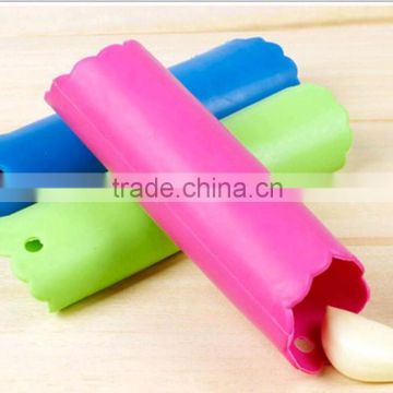 2015 best selling soft silicone garlic peeler,magic and hot selling silicone garlic peeler (as seen on tv)