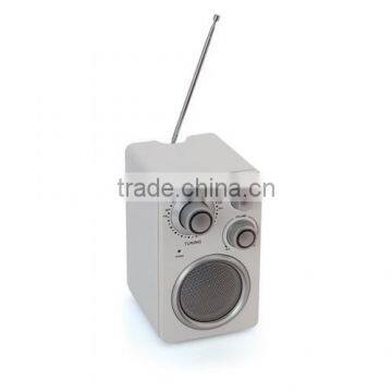 Hot Plastic Wireless Speaker With Radio Shape photo-3