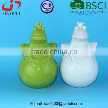 BSCI Audit Factory EASTER gifts ceramic Cute frog Prince on ball Figurines, Novelty Frog Figurine