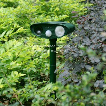 Solar Ultrasonic PIR Motion Sensor Dog Cat Repeller photo-4