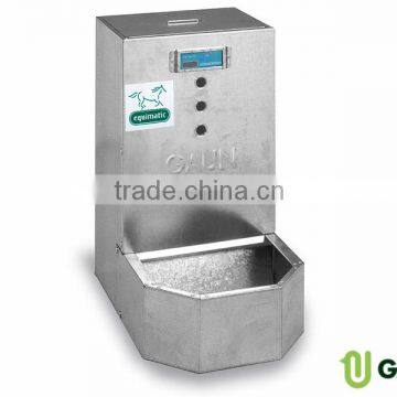 Automatic Feeder for horses