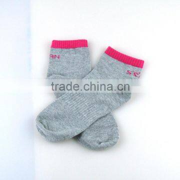 Factory Cotten Hot Sale Cute Grey Color Women Socks Red Color in the Welt photo-2