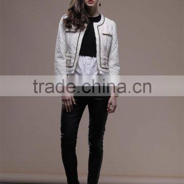 Embellished short white jacket with China collar