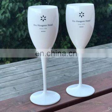 plastic wine goblet/champagne flutes