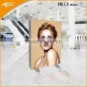 Outdoor frameless sidelit light box advertising