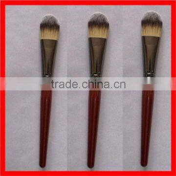 Cosmetic foundation brush