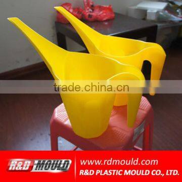 garden watering can mould