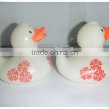 OEM PVC Customized Logo Cute Floating Duck,customized PVC Floating Toy,wholesale OEM PVC Floating Toy Manufacturer photo-3