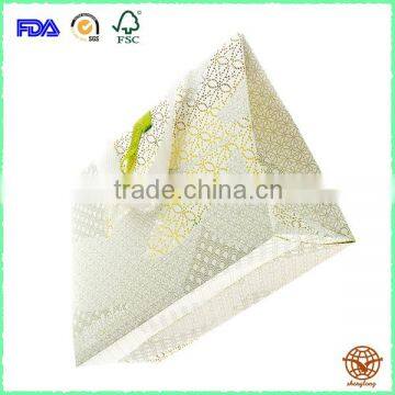 Luxury Paper Gift Bag With Hanles , Clossy Paper Shopping Bag