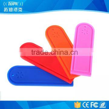 Washable passive silicone uhf rfid laundry tag