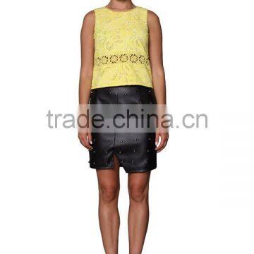 Women Yellow Sleevesless Round Neck Lace Tops photo-2