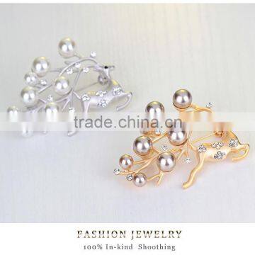 Christmas Pearl Crystal Pin Brooch Reindeer Stag Buck Deer Costume Jewelry Silver/Gold Tone photo-4