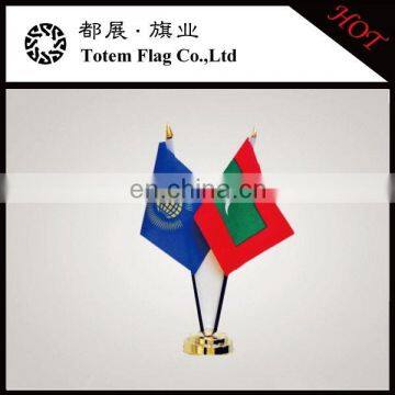 Maldive Table National Flag With Plastic Stand