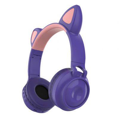 Adorable Cool Christmas Gifts earphones  for Women Girls kids LED Glowing Foldable Cat Ear Headphones ZW-028