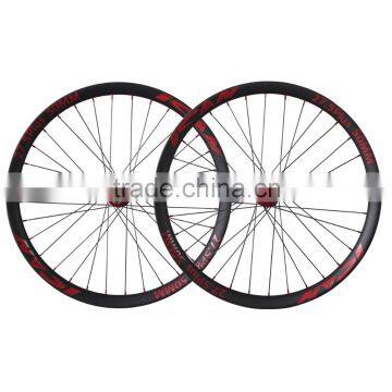 2016 New Carbon beadless wheelset 50mm wide 650b+ carbon wheels for 27.5 plus bikes tubeless compatible                        
                                                Quality Choice