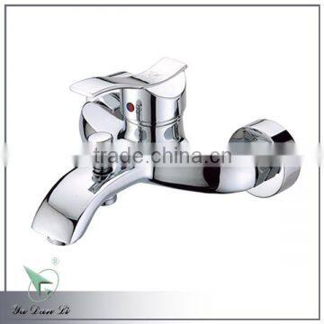 Polished chrome brass body wall mounted single handle bath shower mixe with diverter