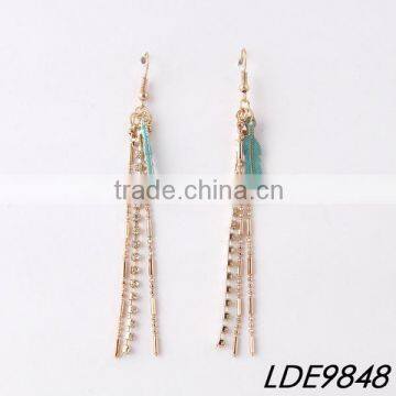 Leaf and gold rhinestone rassel adorable dangle earrings                        
                                                                                Supplier's Choice