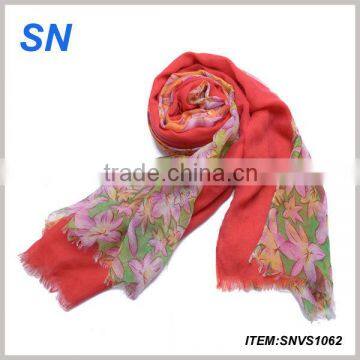 2015 new design fashion beach floral red scarf