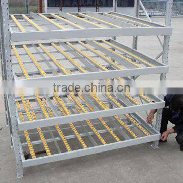 Convenient carton flow rack for for storage warehouse