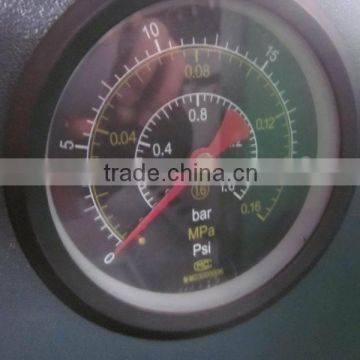 good quality pressure gauge on test bench with pressure 0-6,0-1.6,0-0.6,0-0.16Mpa