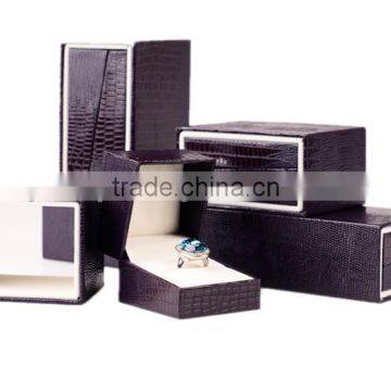 Luxury PU Leather Purple Leather Gift Boxes/jewelery Box photo-4