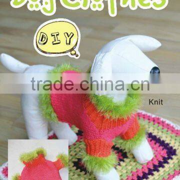 DIY hand knitting dog clothes