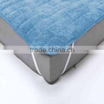 Queen Size Coral Fleece Waterproof Mattress Pad