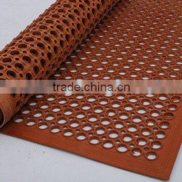 China Manufacturer Red Anti Fatigue Kitchen Perforated Rubber Mats photo-6