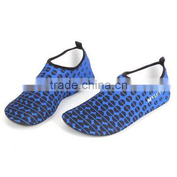 alibaba factory breathable flat casual beach water walking shoes