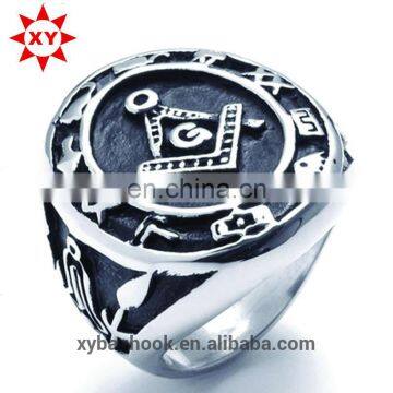 Retail and wholesale zinc alloy of gold and silver embossed ring