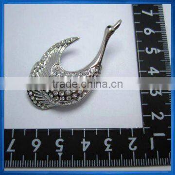 Graceful swan brooch