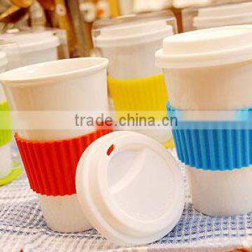 Hot Sale BPA Freee 16oz Plastic Coffee Cup with silicone sleeve and lid