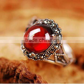 China factory direct wholesale jewelry garnet ring fashion ring new design ladies finger ring