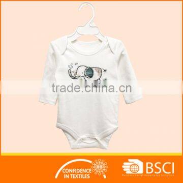 Knitted Wear Embroidery Nice White Baby Romper photo-2