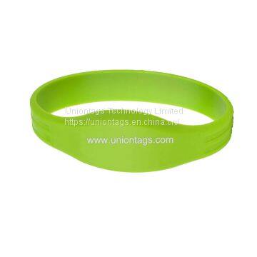 125khz Adjustable Colorful TK4100 Silicone Active Rfid Wristband For Event STAR products
