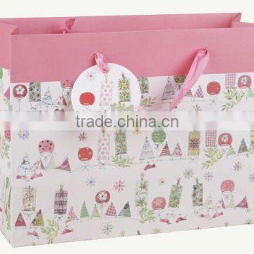 2011 New design paper bag with silk ribbon