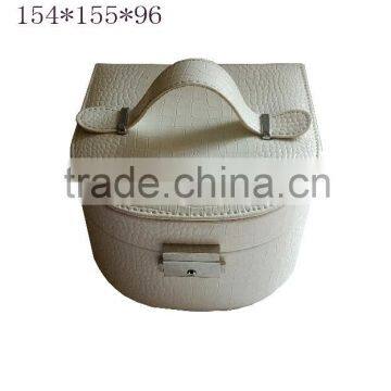 white portable mimi jewelry box from China